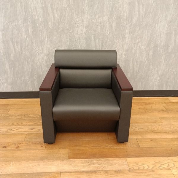 OKAMURA オカムラ