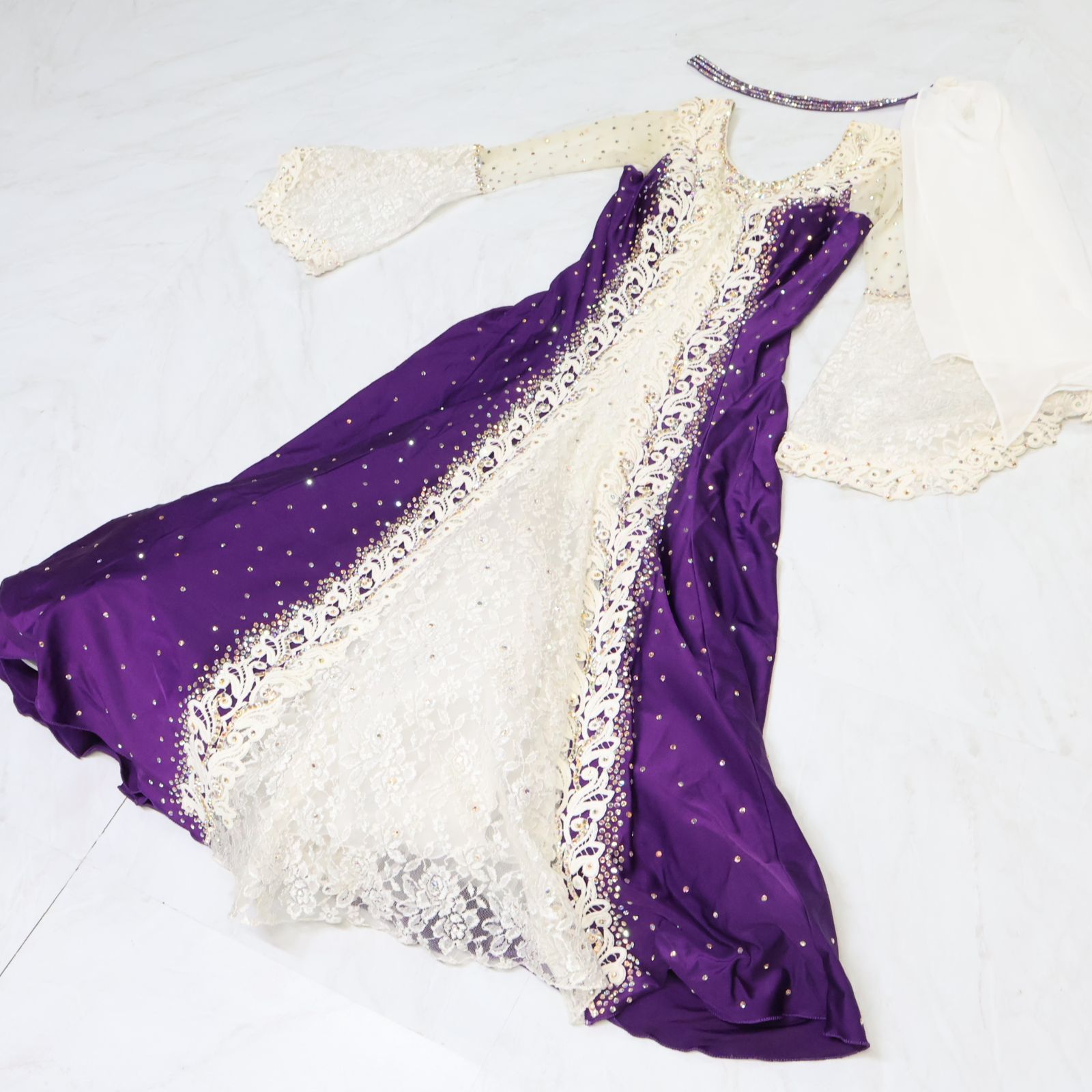 【美品社交ダンス衣装】豪華ラインストーン×パープルベロア ラテンドレス 胸パット 美品社交ダンス衣装豪華ラインストーン×パープルベロア ラテンドレス