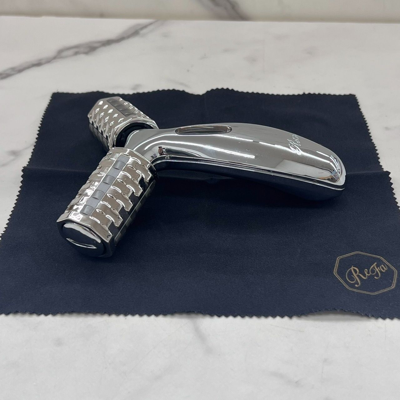 ReFa 美顔ローラー 専用ポーチ付き ReFa 美顔器 専用ポーチ付き - メルカリ