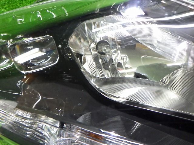 ヴェゼルハイブリッド RU3 4 前期 LED 100-62164 11 ジャンク品 251008016