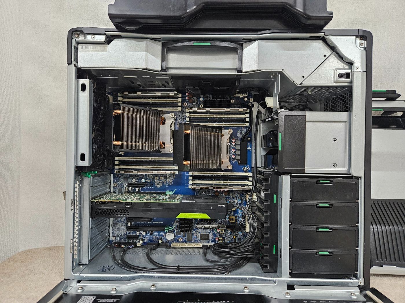クリエイター向け HP Z840 Xeon E5-2687W V4 2CPU 36コア72スレッド