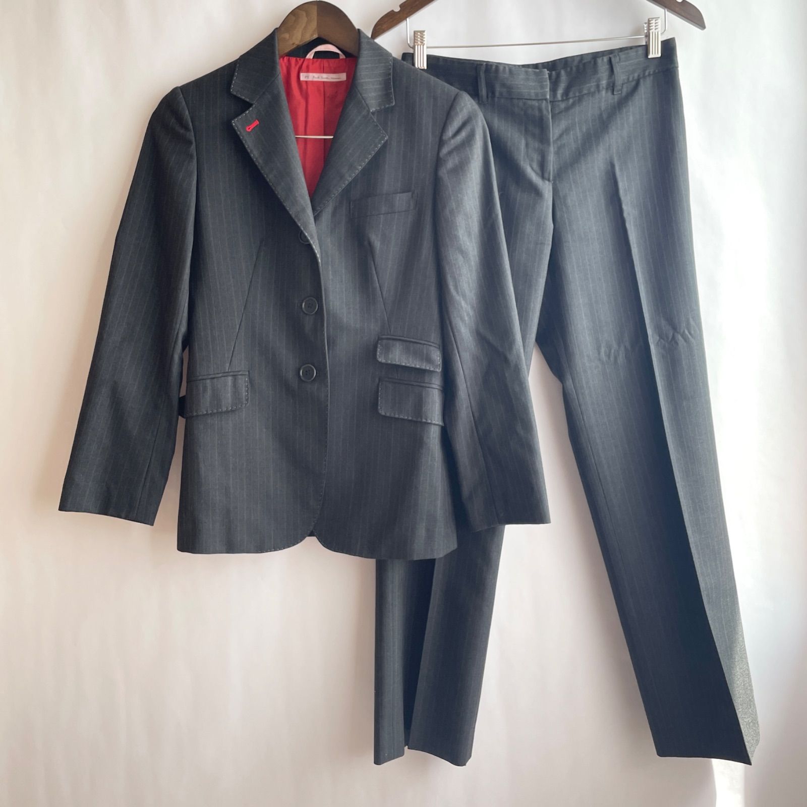 [美品] ポールスミス セットアップ パンツ スーツ ストライプ/グレーレッド 美品 ポールスミス ウーマン レディース パンツスーツ スーツ