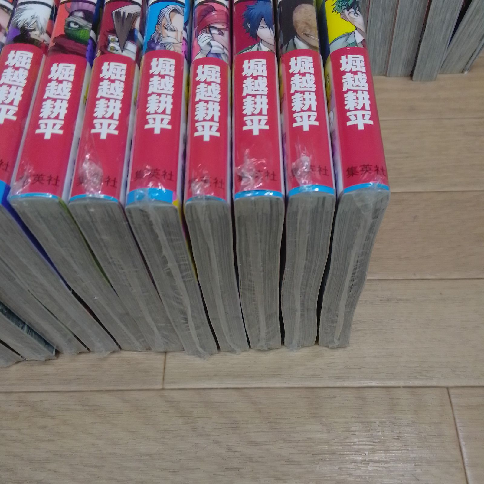 公式キャラクターブックなど