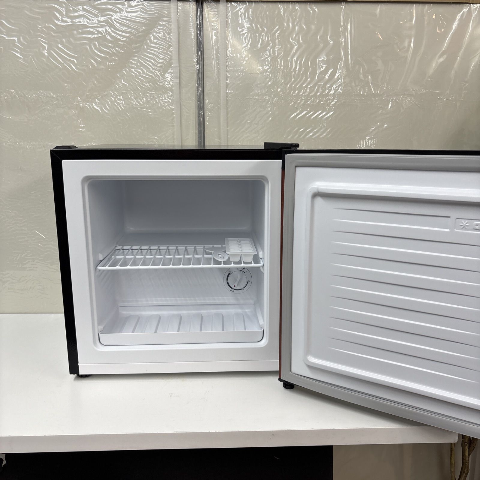 アイリスオーヤマ2024年製31L冷凍庫 冷凍⇔冷蔵切替可 極美品 送料無料