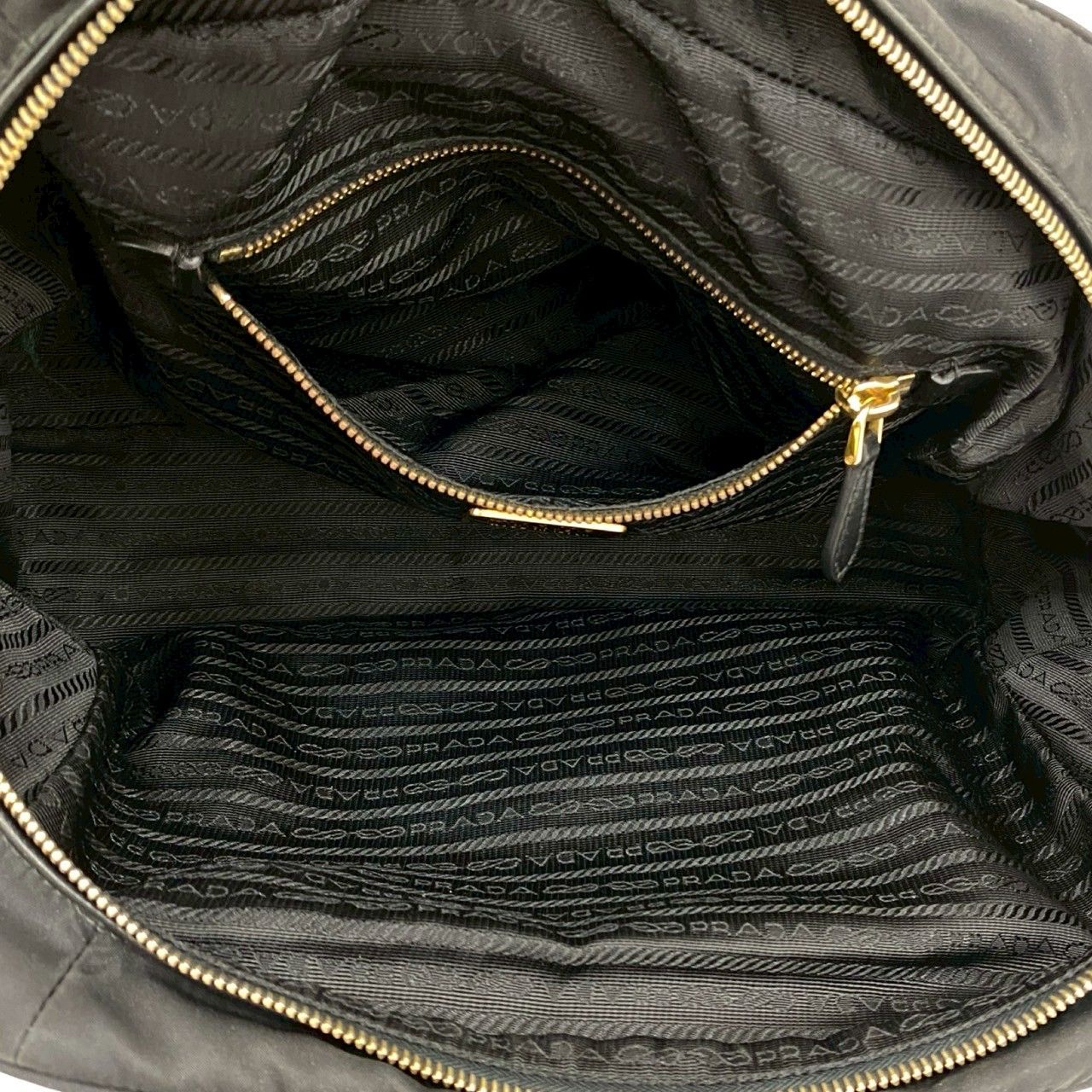 極 美品 希少品 鍵付き PRADA プラダ 三角ロゴ 金具 ナイロン レザー