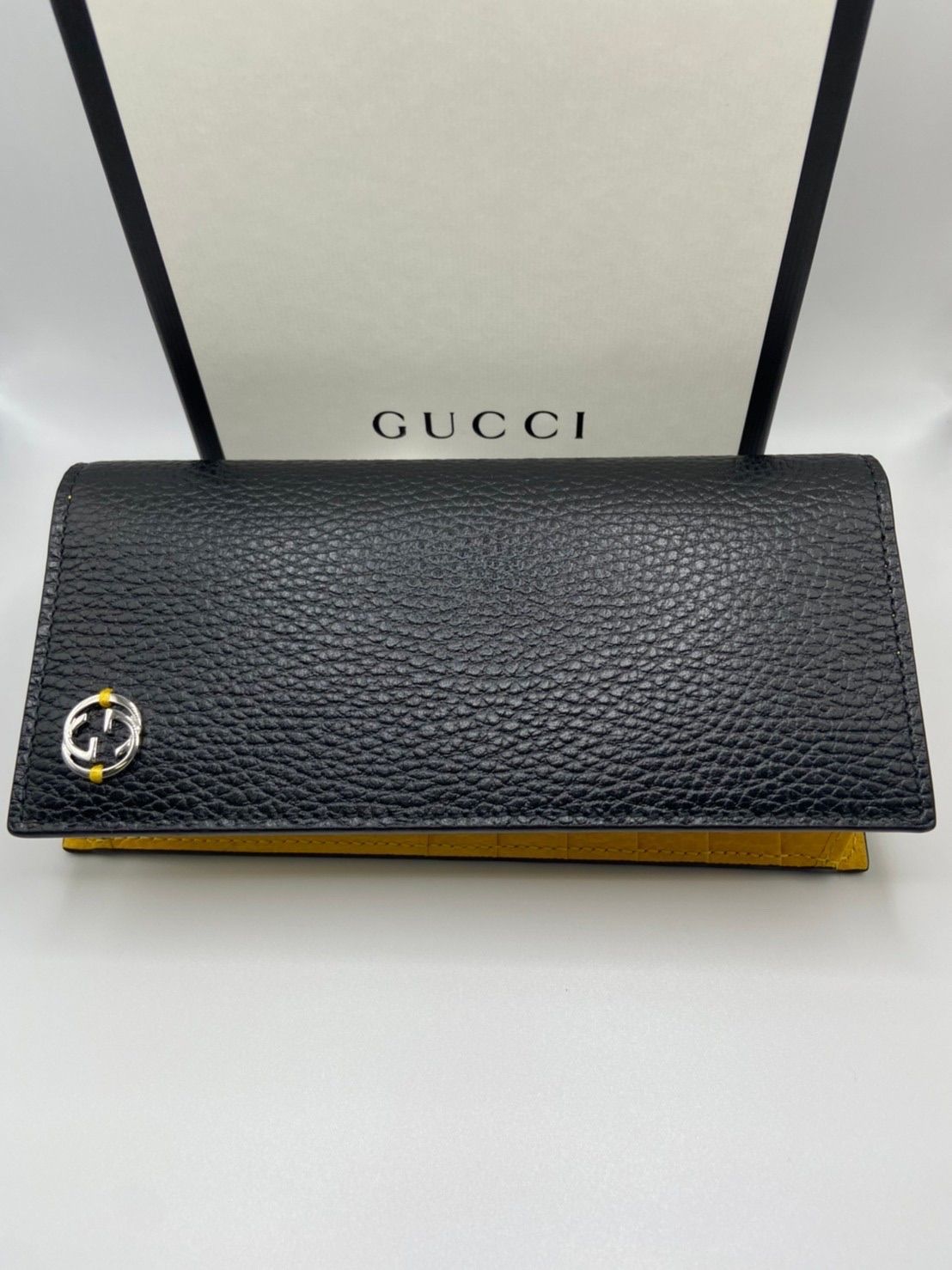 GUCCI グッチ　長財布　黒　黄 ファスナー　小銭入れ