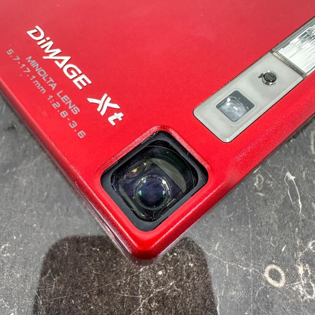 MINOLTA DiMAGE Xt レッド