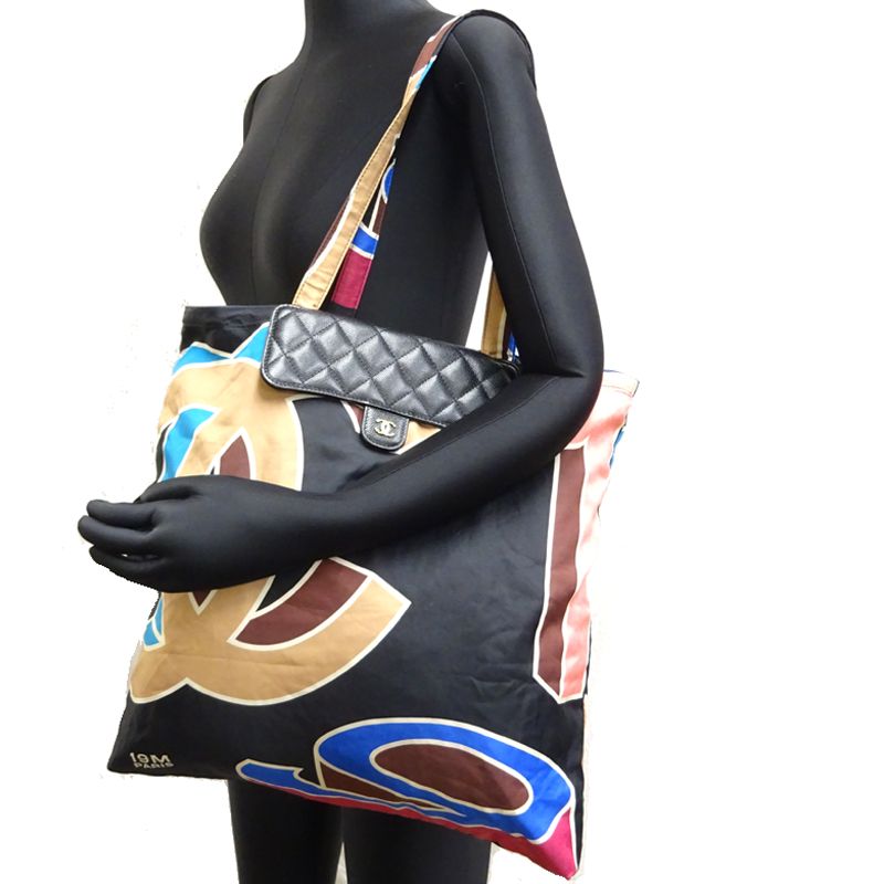 シャネル ショルダーバッグ