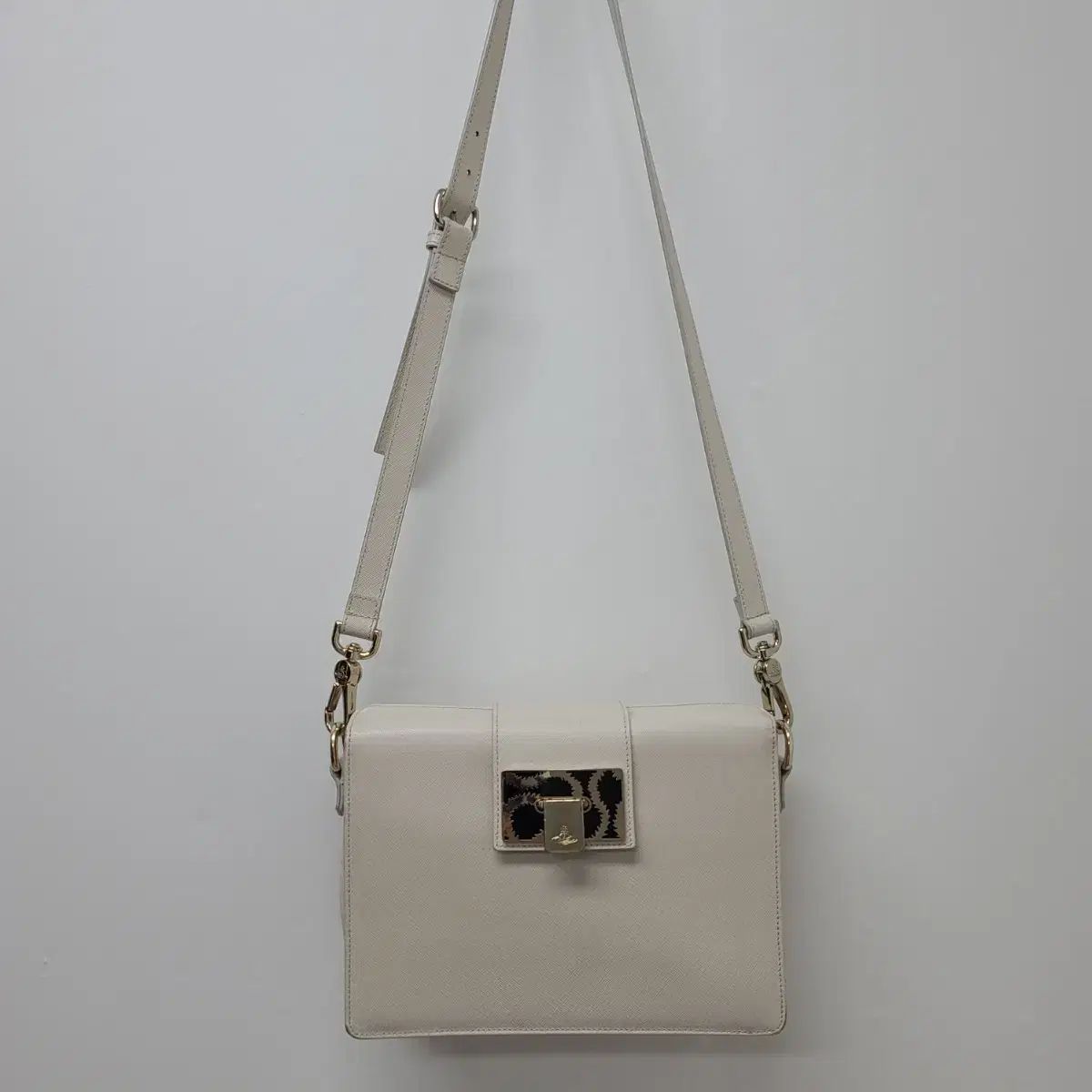 ヴィヴィアン・ウエストウッド バッグ