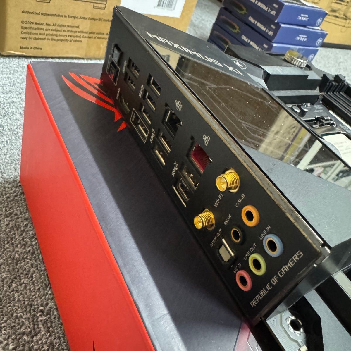 ASUS