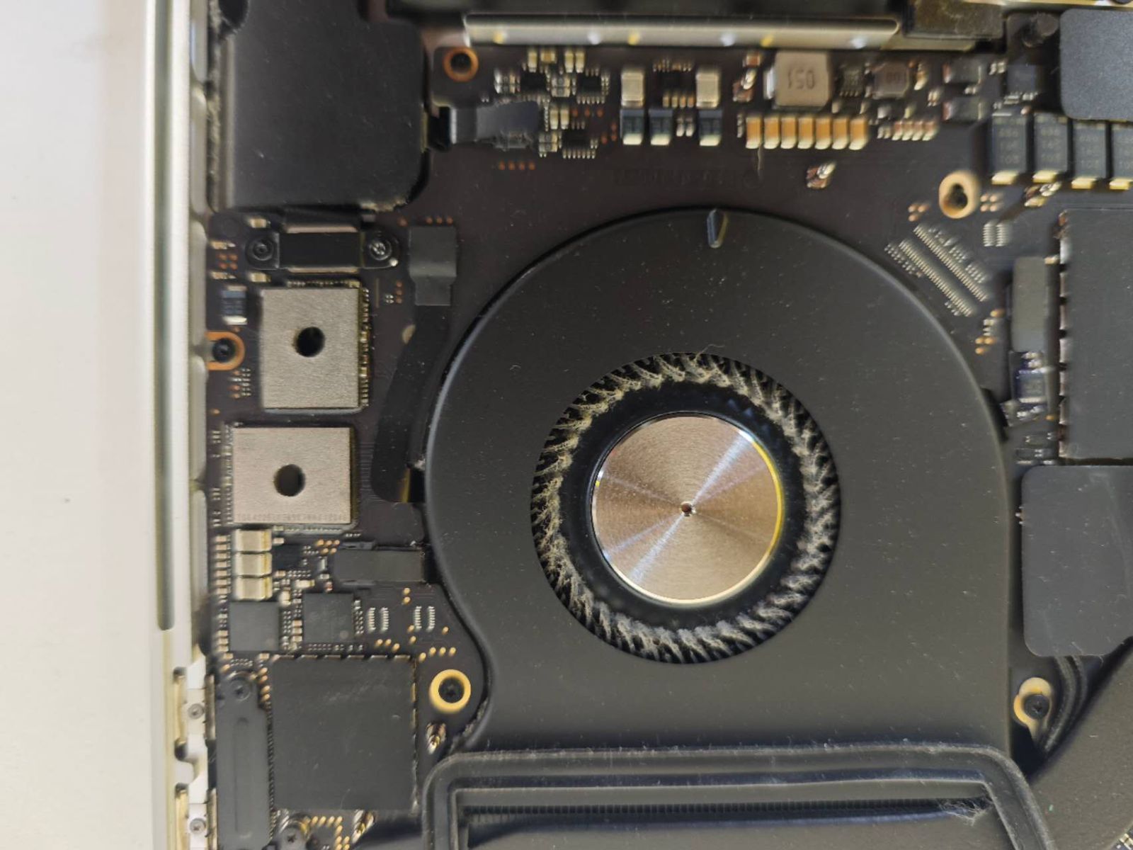 A2141_094 ジャンク出品 MacBook Pro A2141 - メルカリ