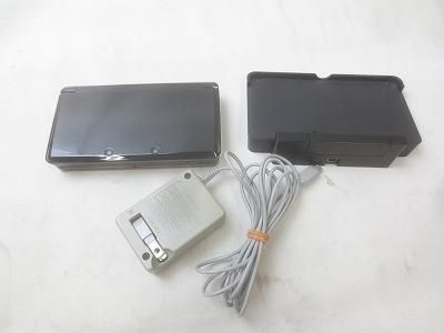 ゲーム ニンテンドー3DS 本体 CTR-001コスモブラック 動作品 充電器付き