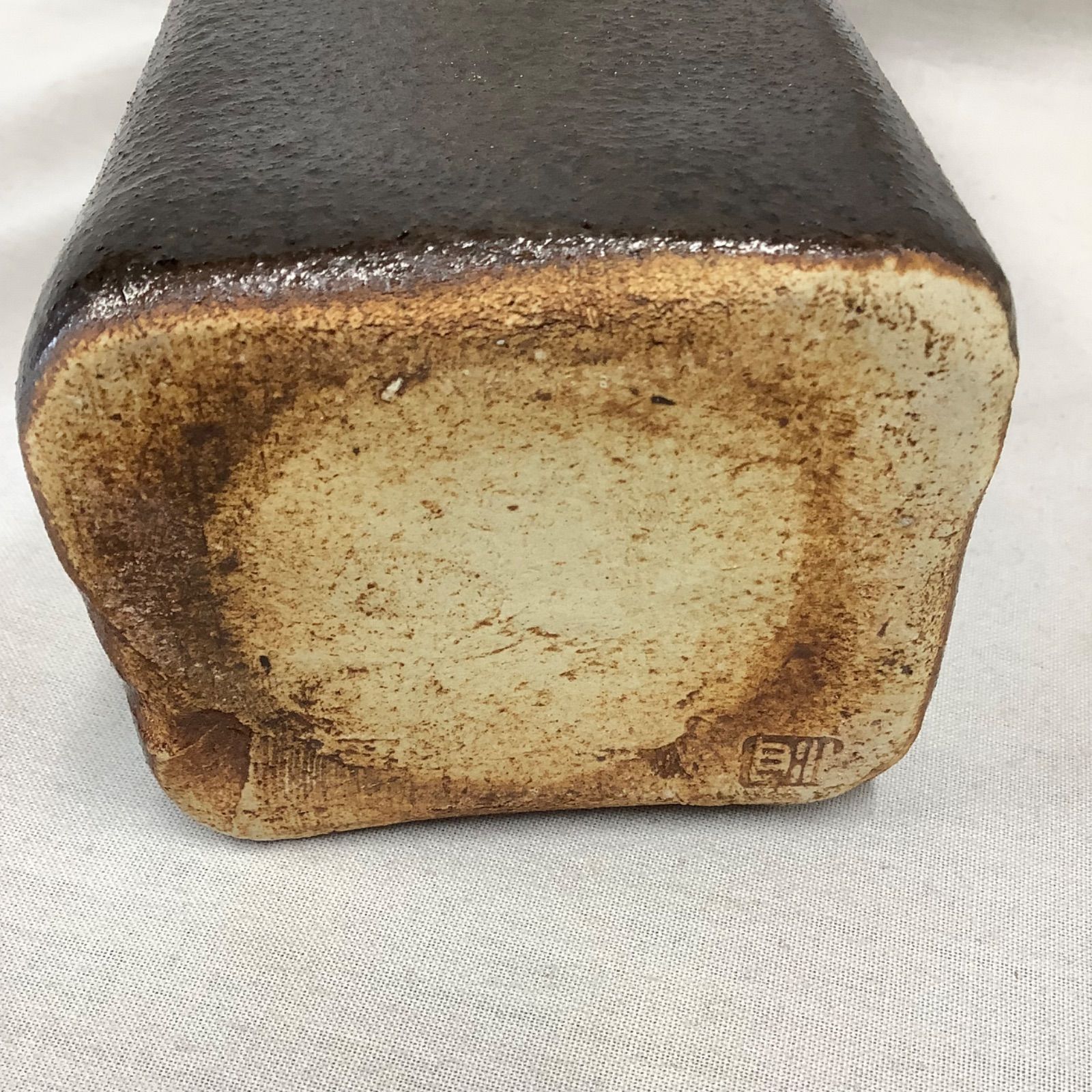 未使用】龍窯 河村益弘 鉄彩花瓶 角 共箱 C561 - メルカリ