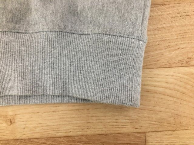 【中古】23AW STUSSY ｽﾃｭｰｼｰ STOCK LOGO SWEAT ｽﾄｯｸ ﾛｺﾞ ｽｳｪｯﾄ ﾌﾟﾙｵｰﾊﾞｰ ｸﾙｰﾈｯｸ ◇ ｸﾞﾚｰ S 33855099