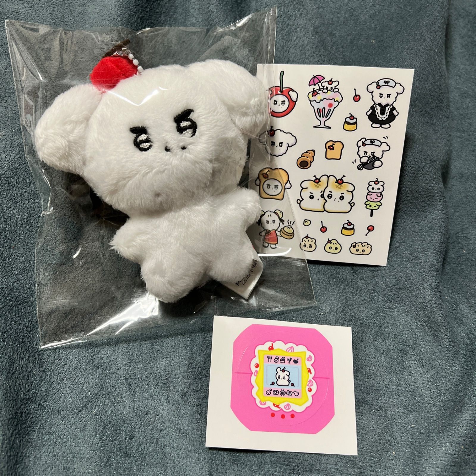 theboyz ヨンフン　ぬいぐるみ　10cm 新品　マスター Amazon.co.jp: The boyz ヨンフン ぬいぐるみ 10cm マスター