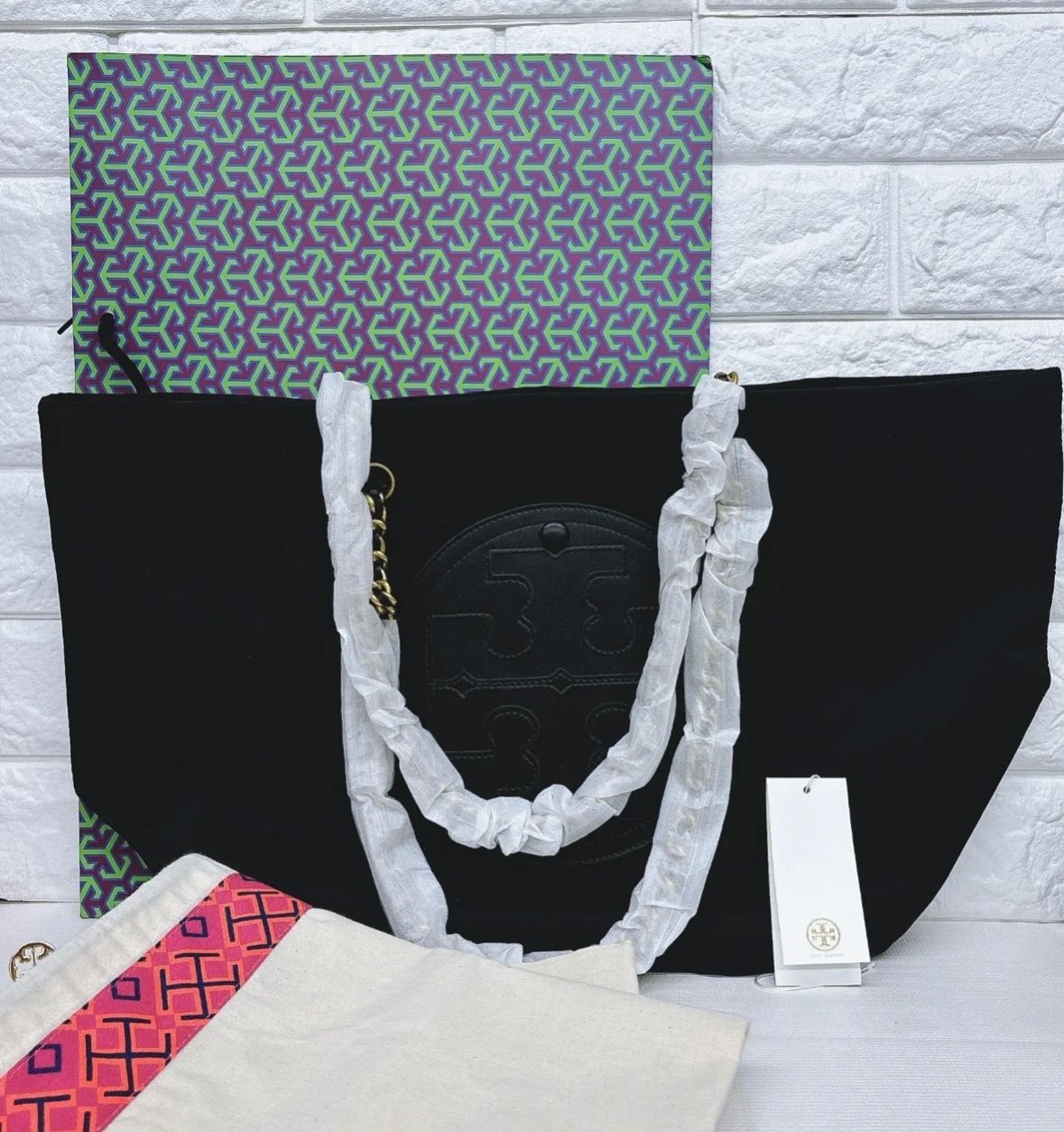 羽のように軽いトート】新品 Tory Burch エラチェーントート