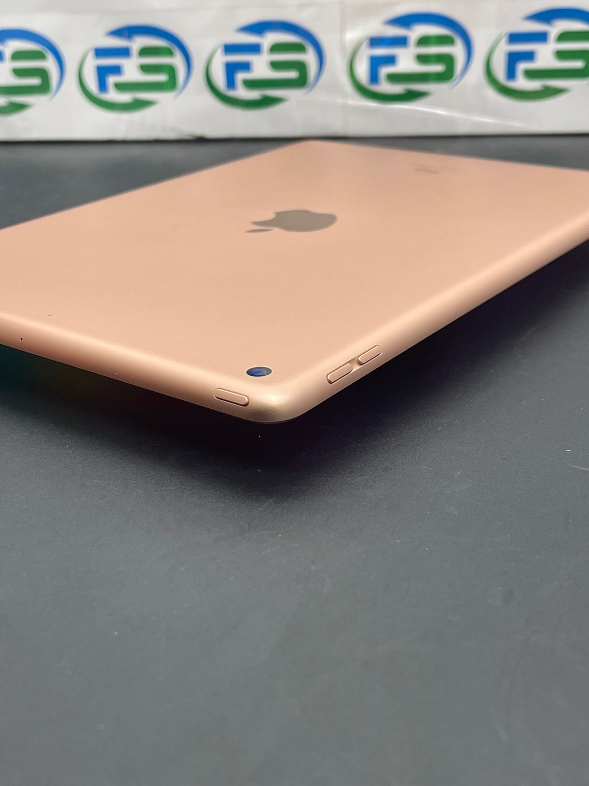 iPad 第7世代 Wi-Fi 32GB ゴールド MW762J/A A2197 ランクB 送料