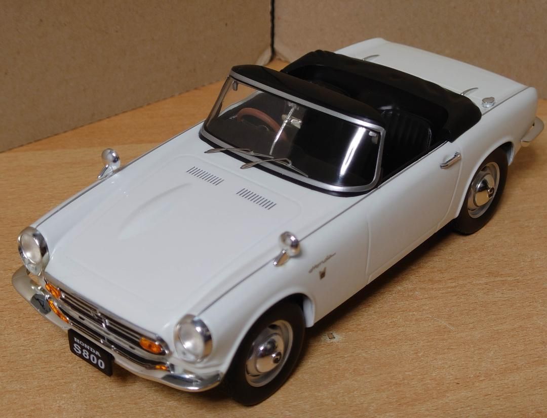 1/18ホンダS800 ホワイト コンバーチブル First製 ダイキャスト