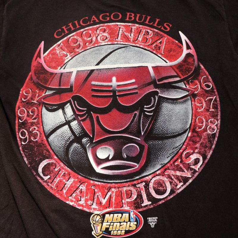 シカゴブルズ ヴィンテージL　古着 USA製 90年代 NBA シカゴ・ブルズ チームロゴ 両面プリントT