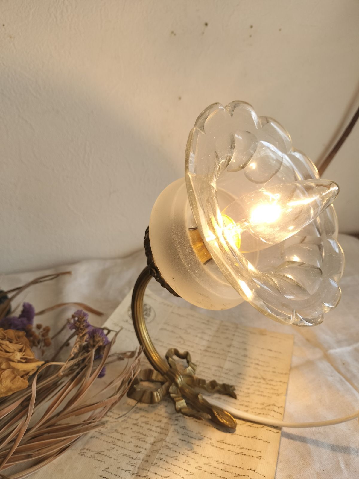 ガラスシェード付き