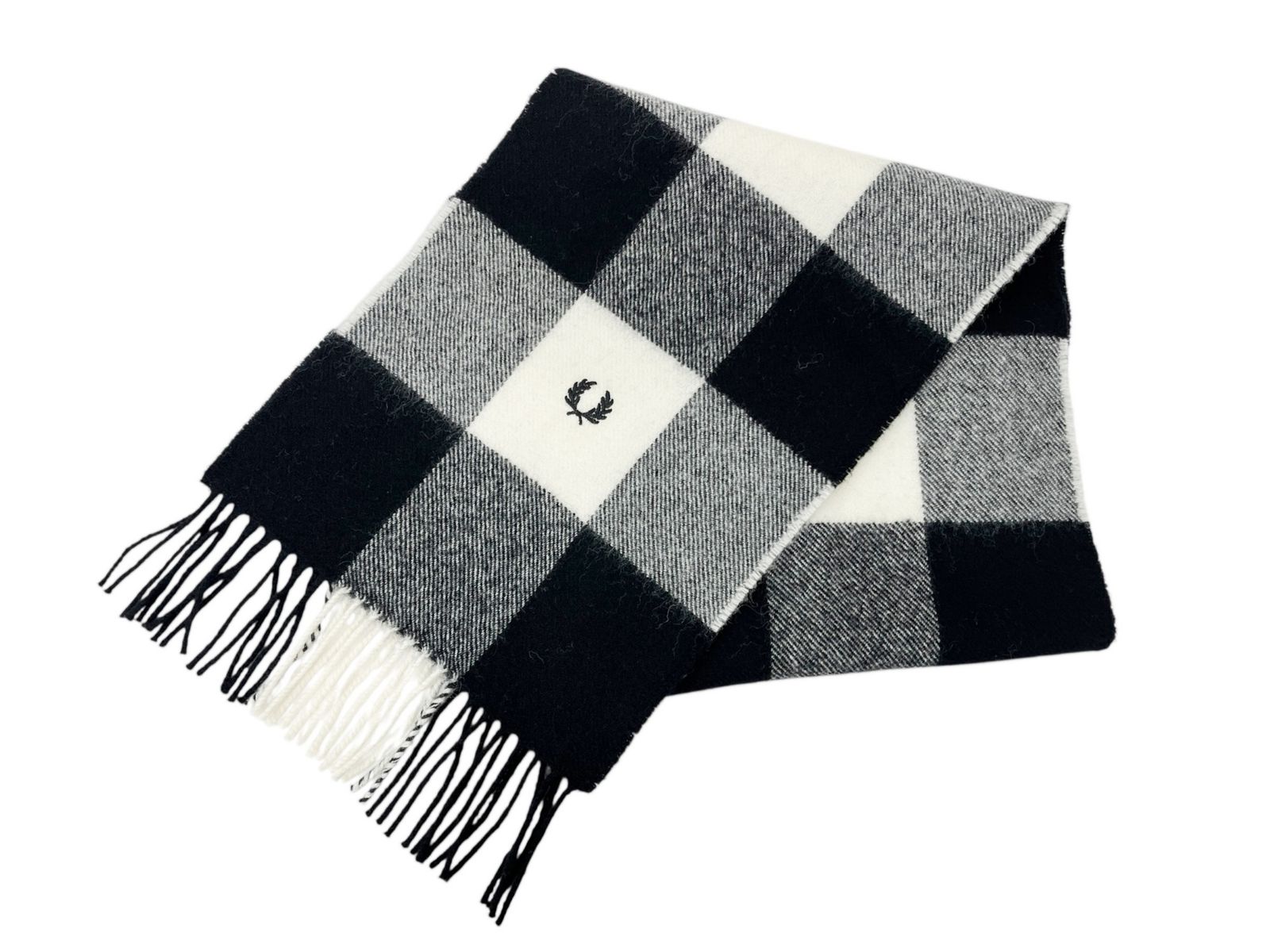 FRED PERRY (フレッドペリー) イギリス製 チェック マフラー ワンポイント刺しゅう ブラック×ホワイト ウィメンズ/028