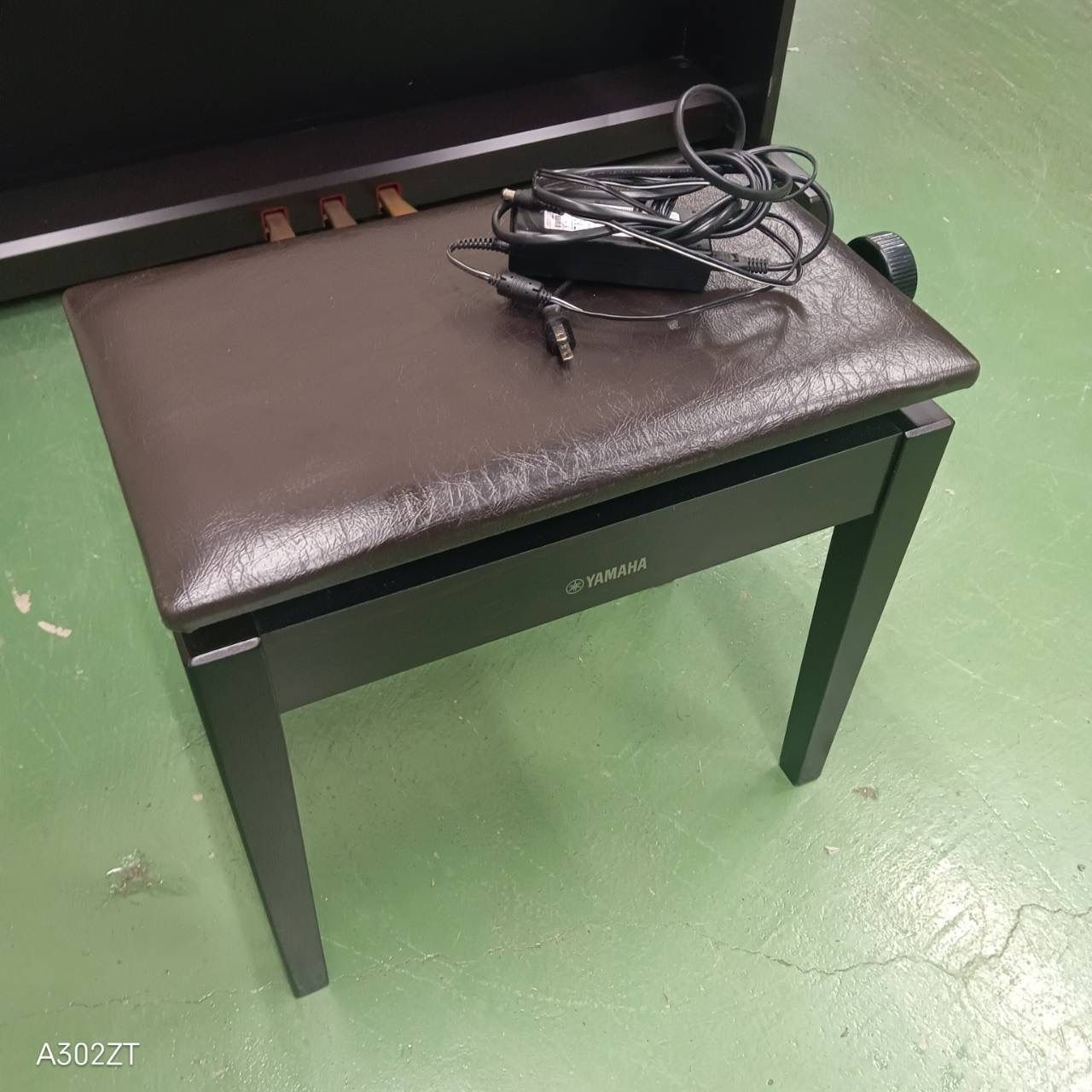 87 YAMAHA 電子ピアノ YDP-R162R ブラウンカラー 送料設置無料