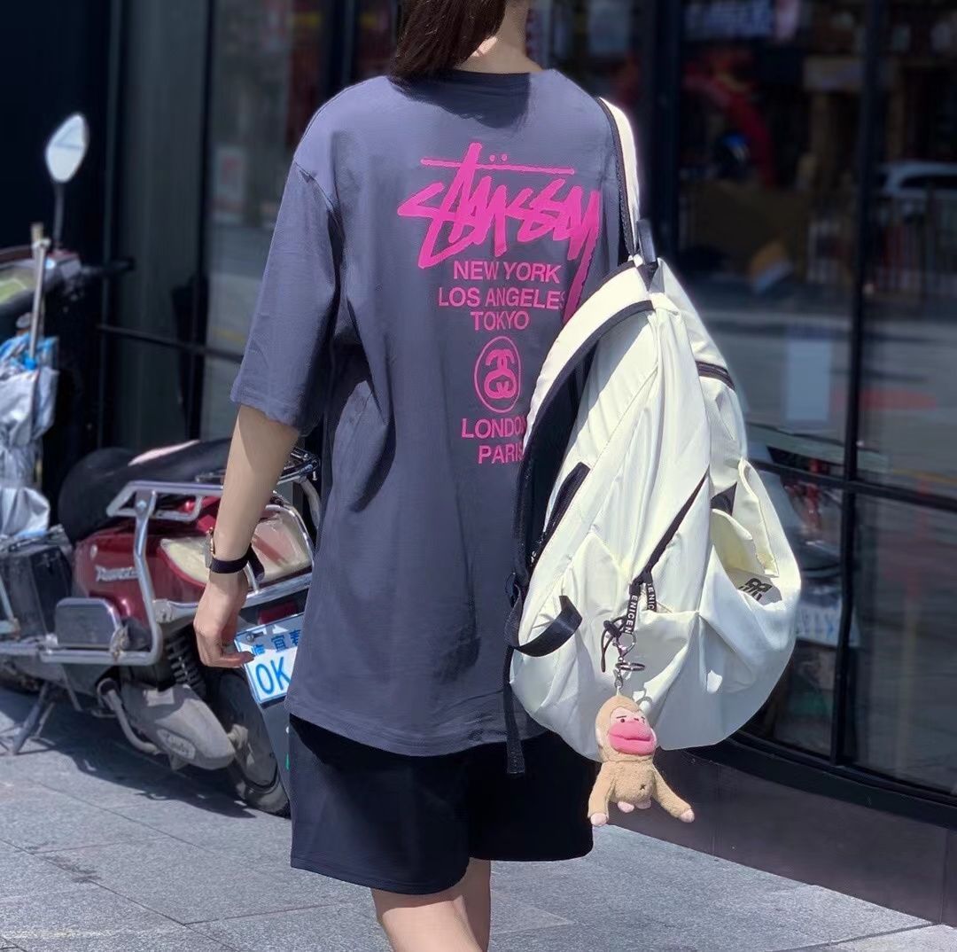 Stussy レターロゴプリント半袖Tシャツ＋ショートパンツのセット