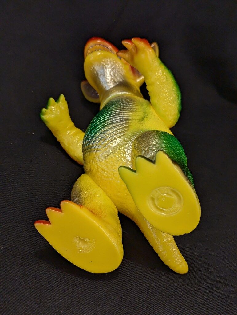 ZOLLMEN オール怪獣大決斗 暴れん坊怪獣 リンチ 黄色成型