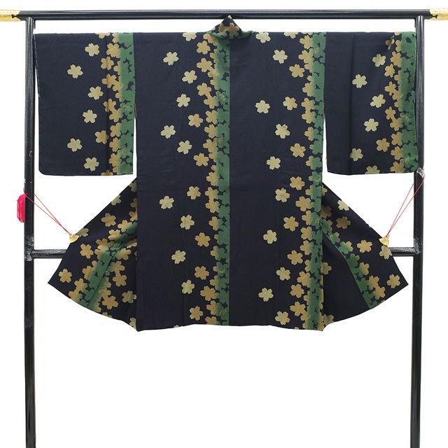 新古品 道中着 コート 正絹 袷 金彩加工 黒 桜 シルエット ショール付き セミフォーマル ~ カジュアル 春 秋 冬 道中着コート パールトーン加工済み 仕立て上がり 身丈107 裄丈70.5 Lサイズ ハオリモノ みやがわ sb16380