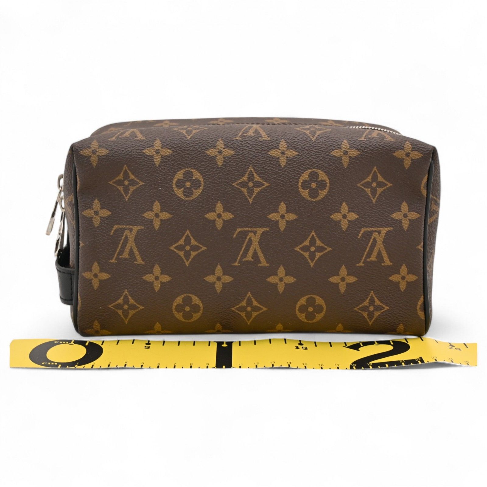 【日常が華やぐ上質な軽やかさ】LV ブローニュ モノグラムバッグ ブーローニュ PM モノグラム｜ルイ・ヴィトン 公式サイト - M45831