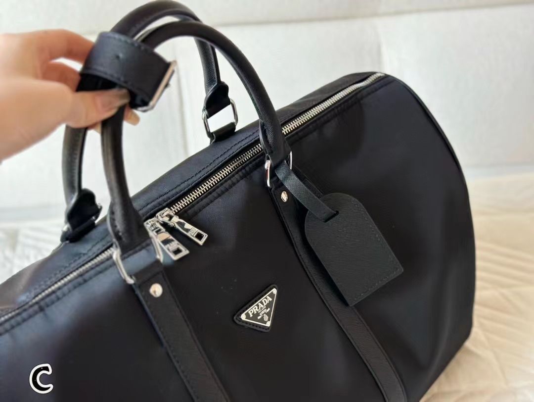 美品 プラダ ２way ボストンバッグ ブラック テスート 旅行鞄 ナイロン プラダ テスート ナイロン×レザー 2WAYボストンバッグ ブラック