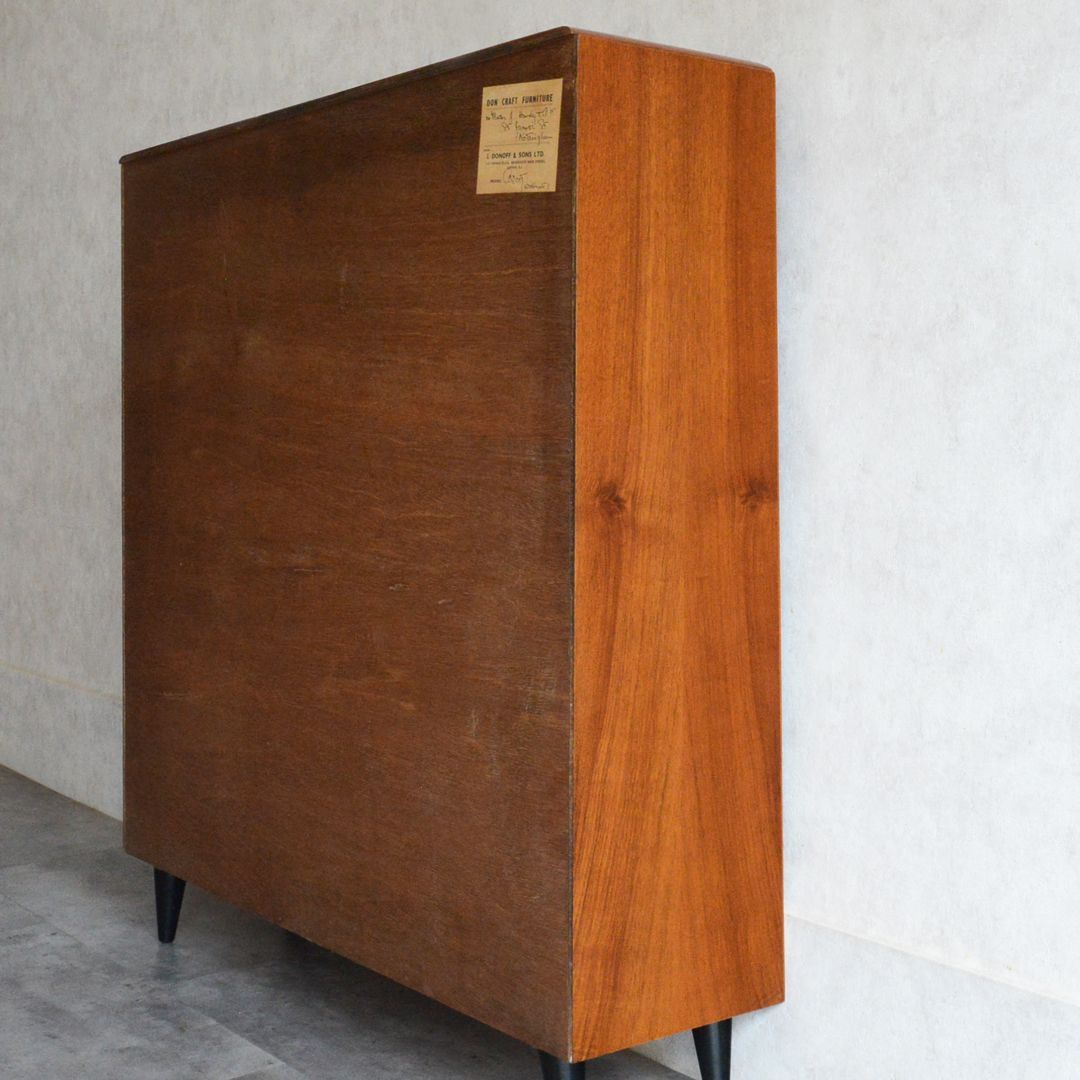 ガラスキャビネット 96