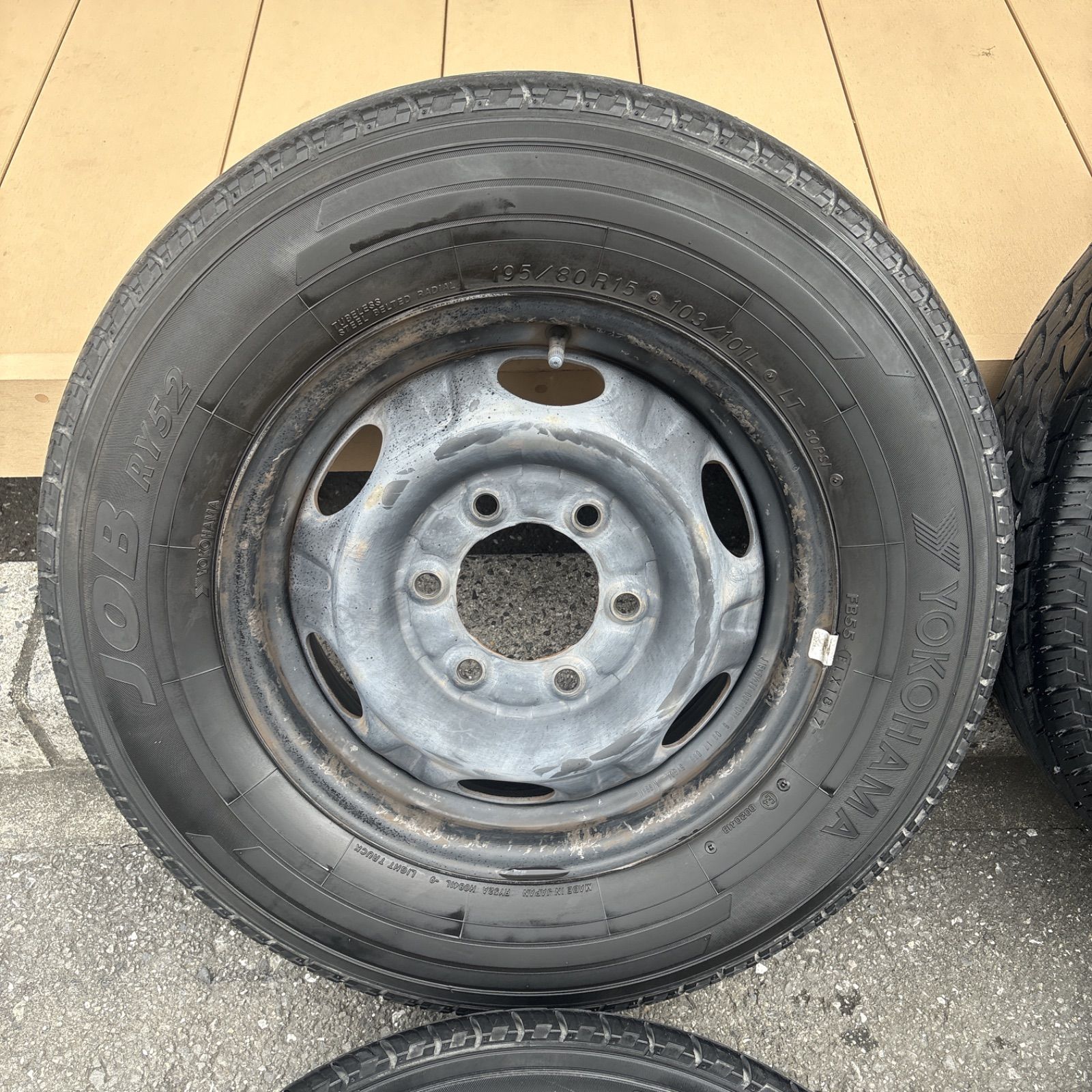 最終値下げ【送料無料】日産 NV350 キャラバン 純正ホイール