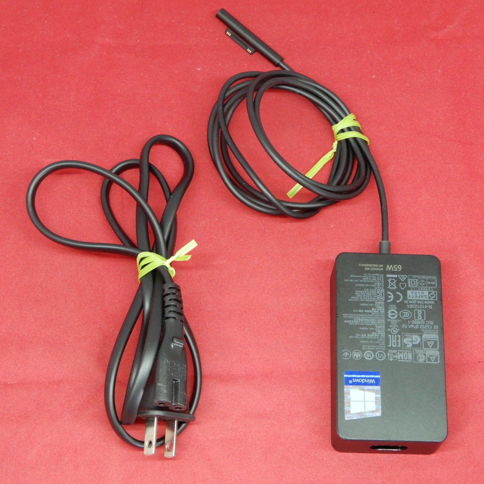 マイクロソフト(Microsoft) Surface 65W 電源アダプター W8Y-00007 Surface 65W 電源アダプター  Q4Q-00007 Microsoft｜ Microsoft Surface 65W 電源アダプター