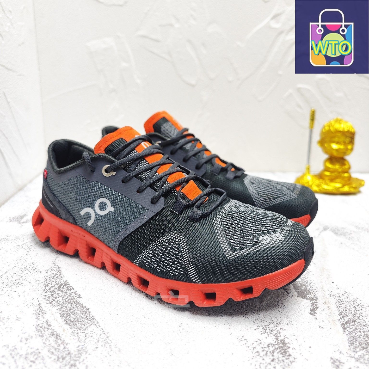 On Cloud X Sneakers オン クラウドX ジョギング スポーツ