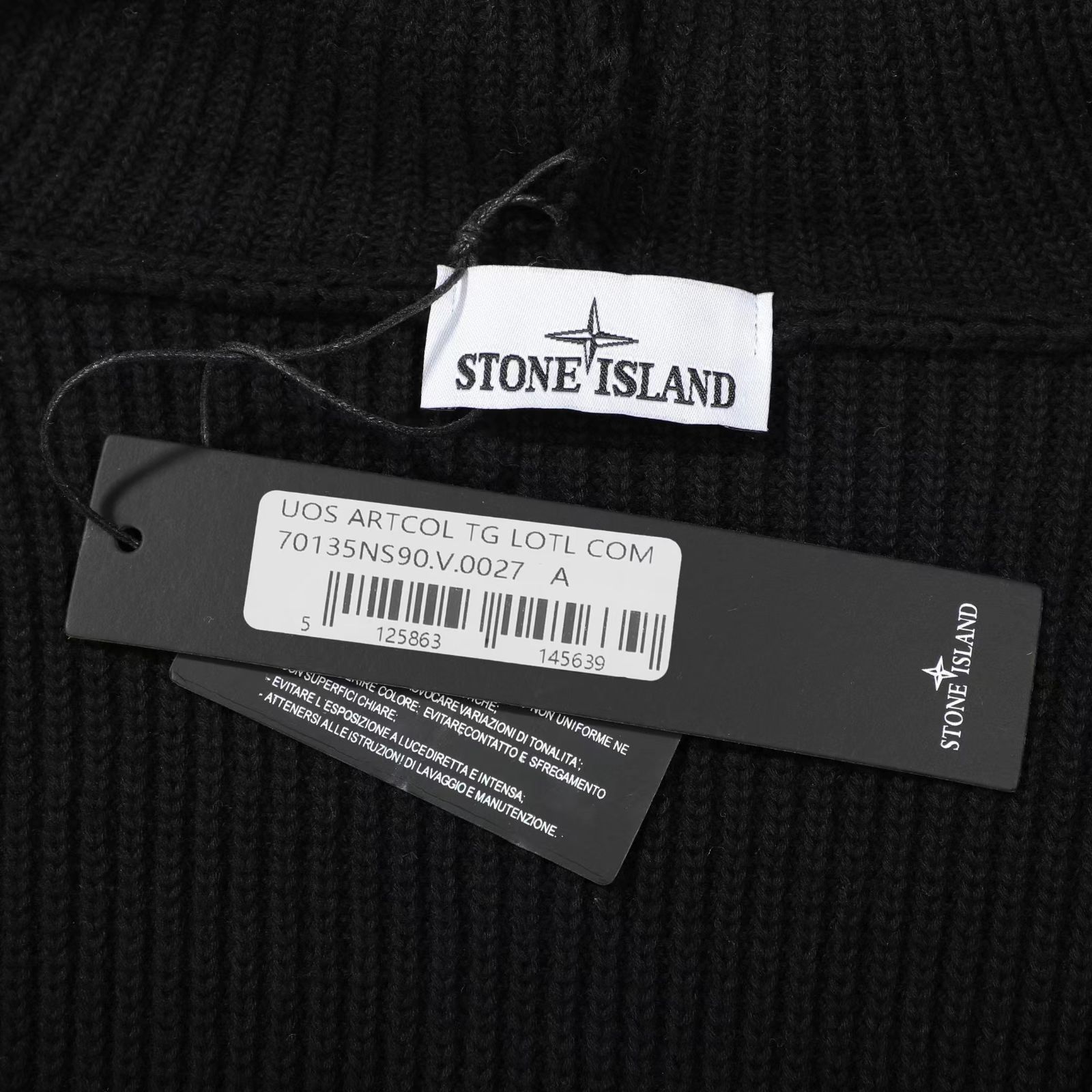 Stone Island（ストーンアイランド）クラシックバッジ付きフード付きスウェット