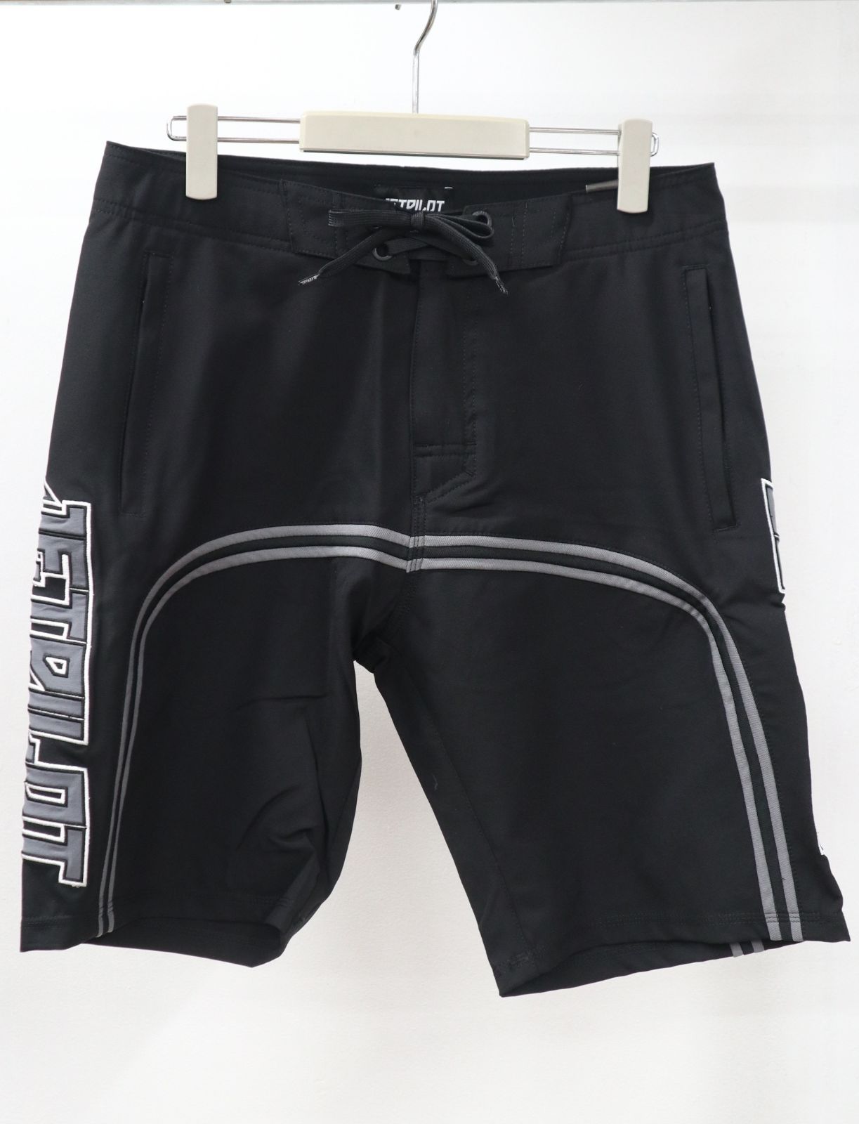 Ｗ２４９０１ Ｆ５ ＢＯＡＲＤＳＨＯＲＴ ＢＬＡＣＫ ＣＨＡＲＣＯＡＬ 