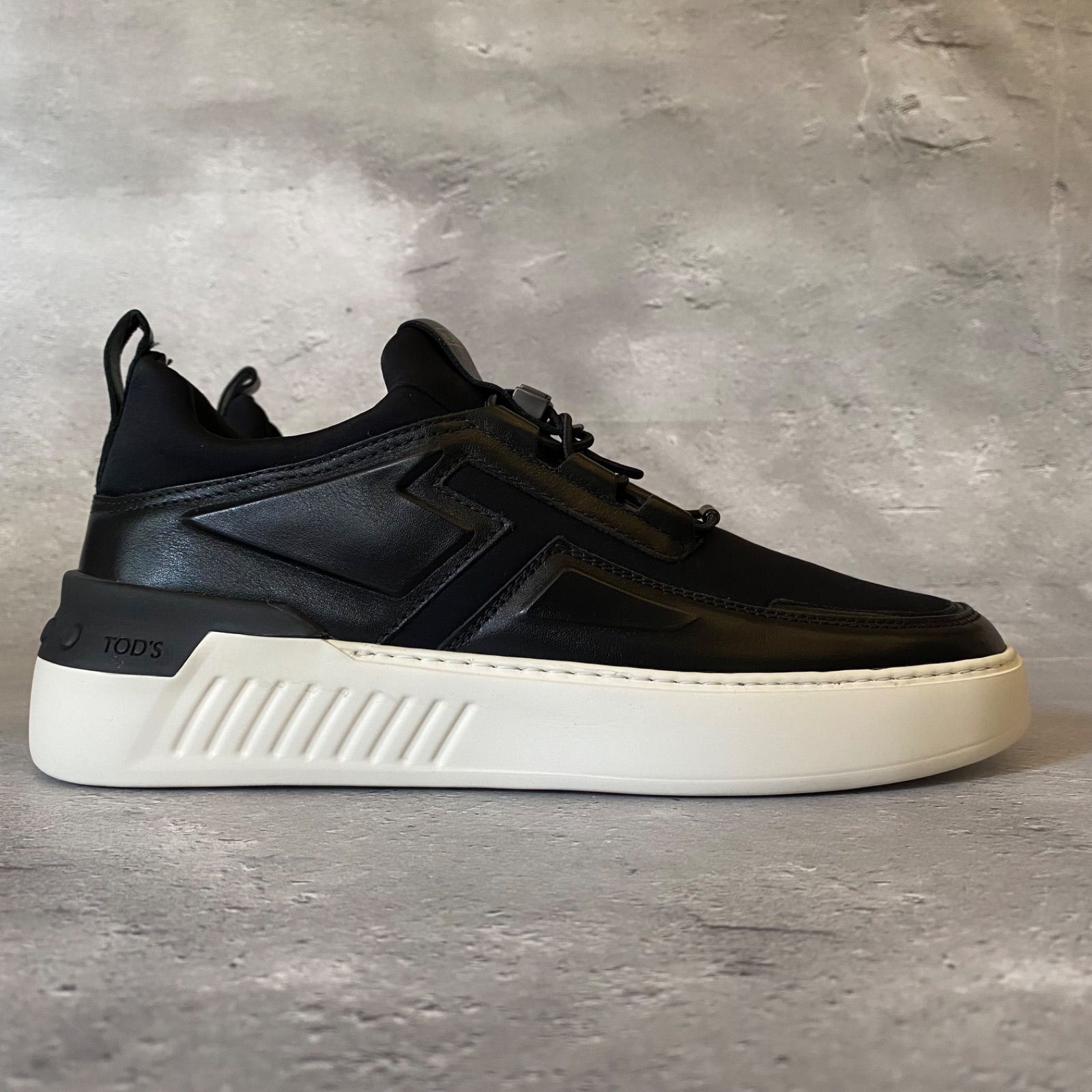 新品 TOD’S No_Code レザースニーカー ラグジュアリースニーカー 新品 TOD'S No_Code レザースニーカー ラグジュアリースニーカー