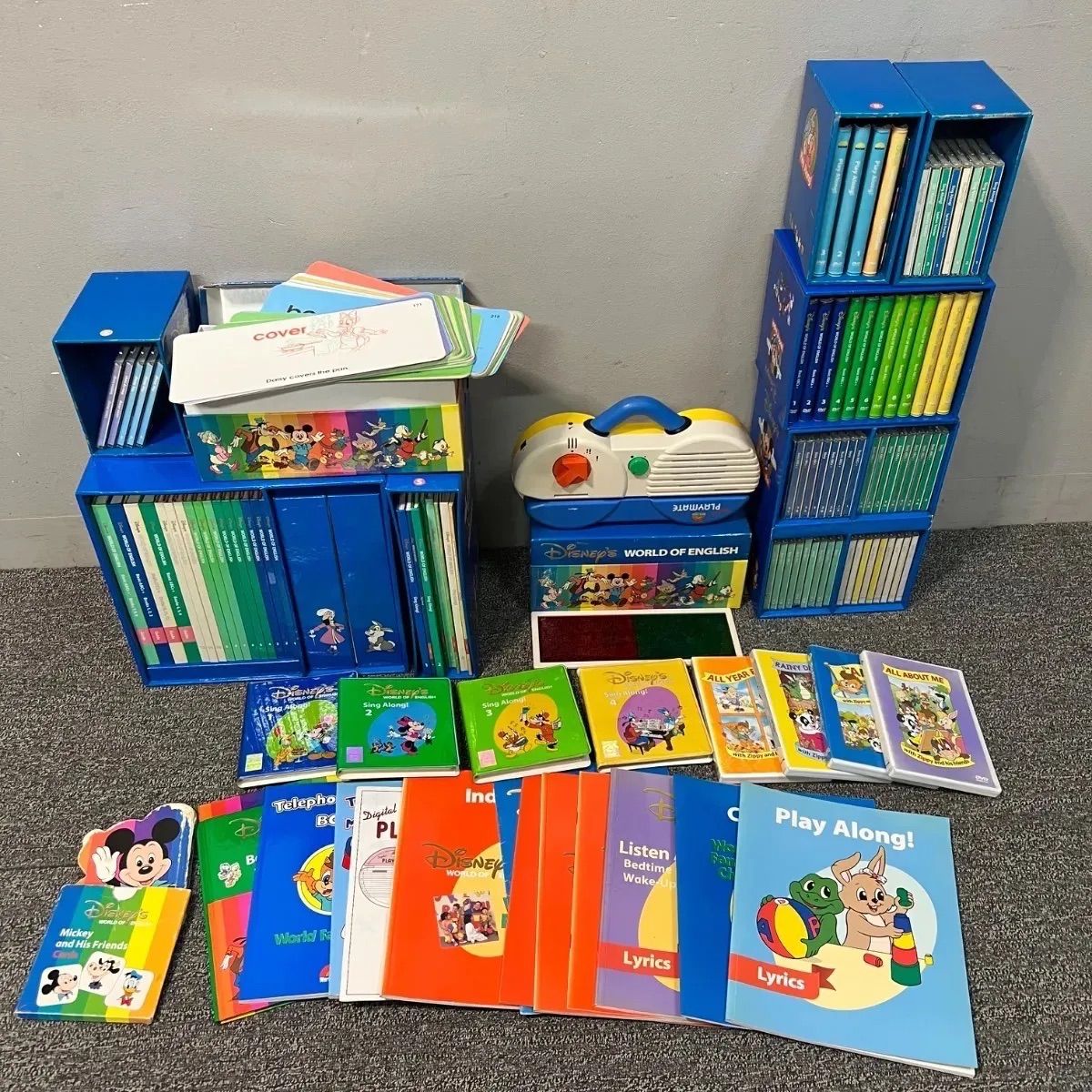 ⭐︎ ディズニー 英語システム 現状品 WORLD family 未開封有り - メルカリ