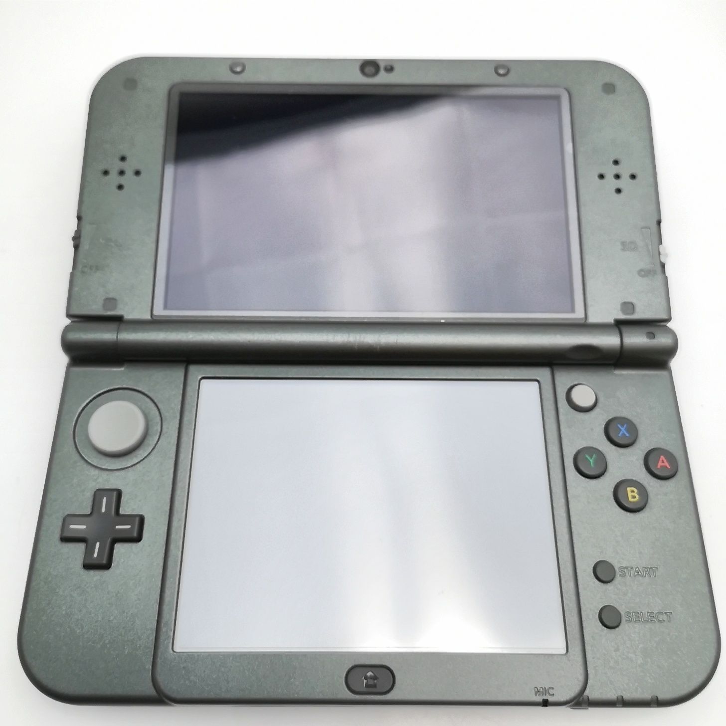 Newニンテンドー3DS LL メタリックブラック