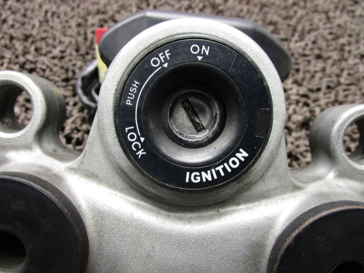 SR400 トップブリッジ イグナイター メインキーセット A3565 イモビライザー RH01J ヤマハ H313E キャブ車 動画有 BRIGHTFACE_UK