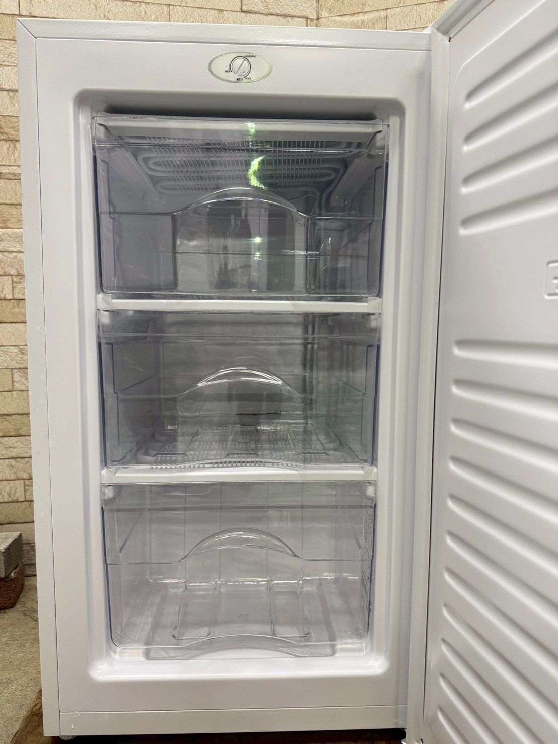 高年式】 大阪送料無料☆3か月保障付き☆冷蔵庫☆マクスゼン☆1