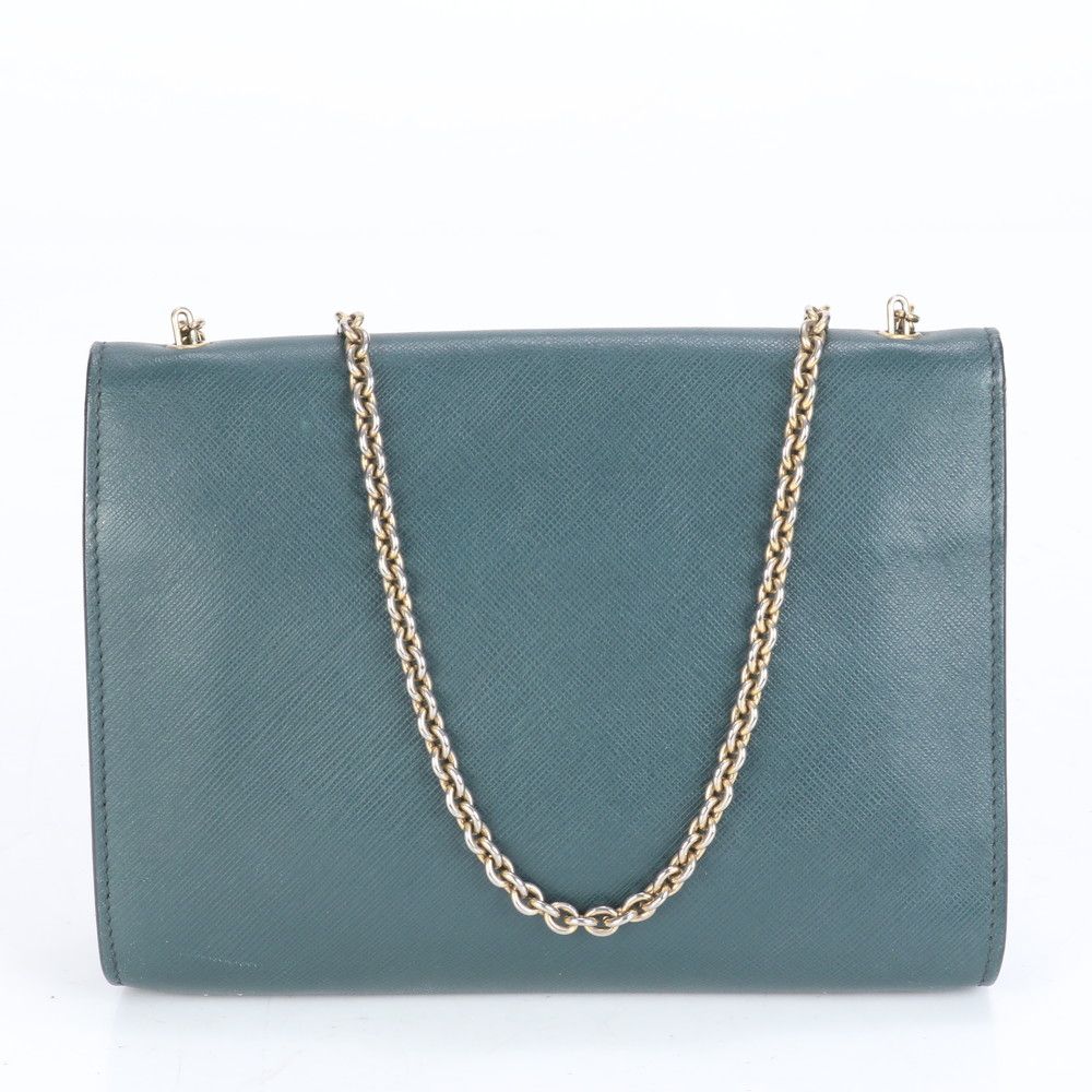 美品 サルヴァトーレフェラガモ ヴァラ リボン レザー チェーン  