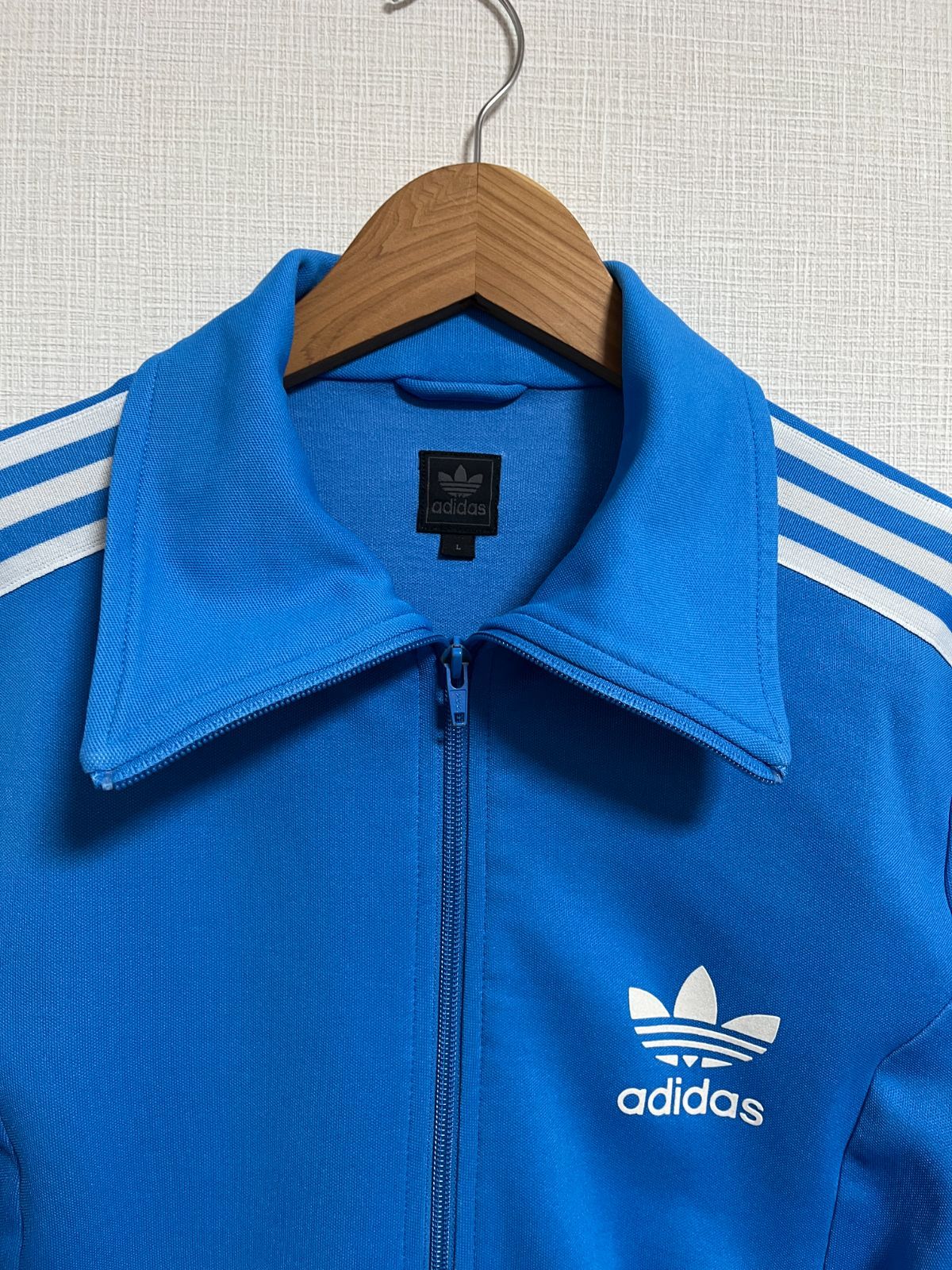 アディダス　ワンポイント　トラックジャケット　スカイブルー　Ｌ　マルチカラー アディダス ワンポイント トラックジャケット スカイブルー Ｌ マルチ