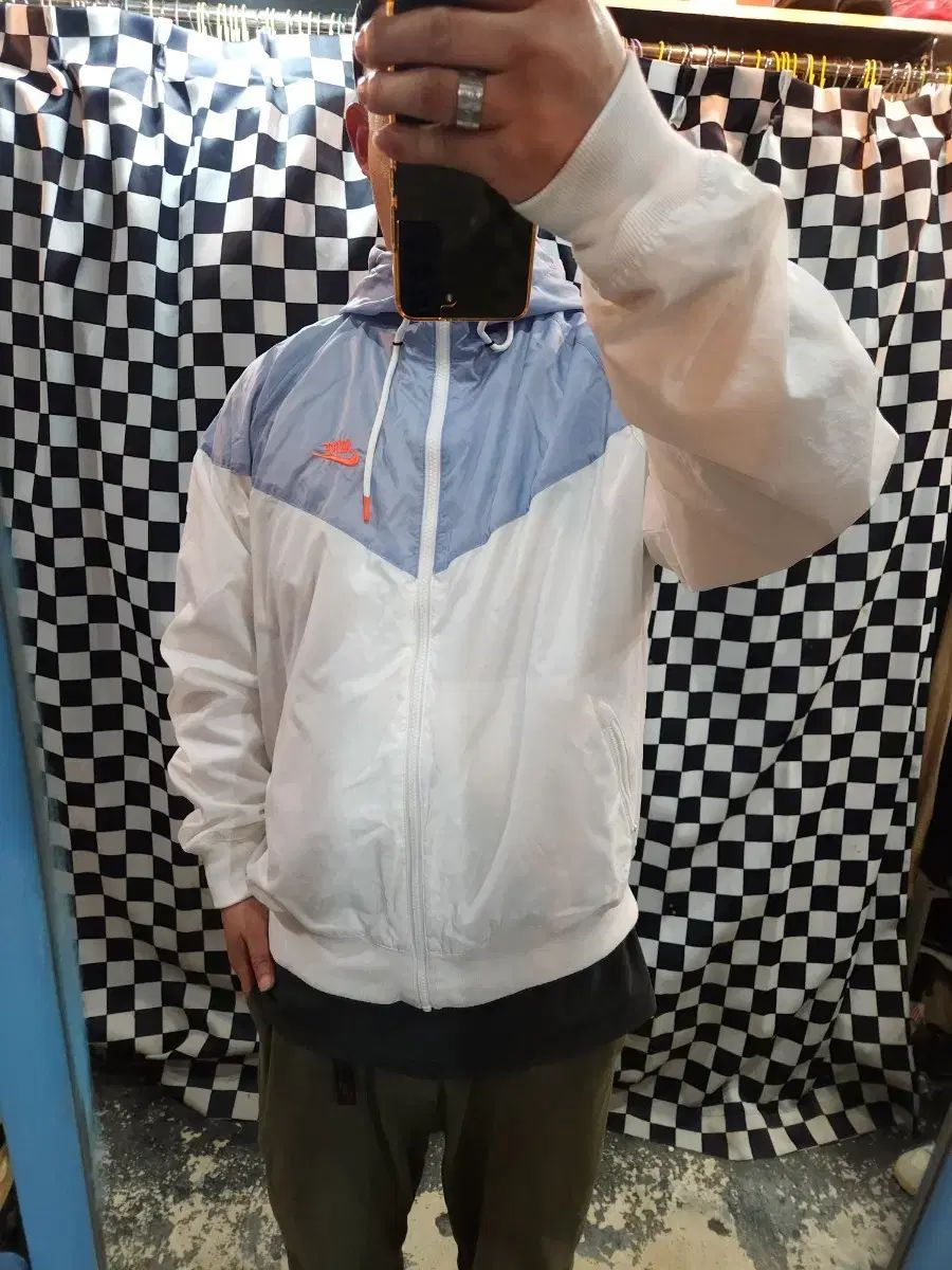 ナイキ