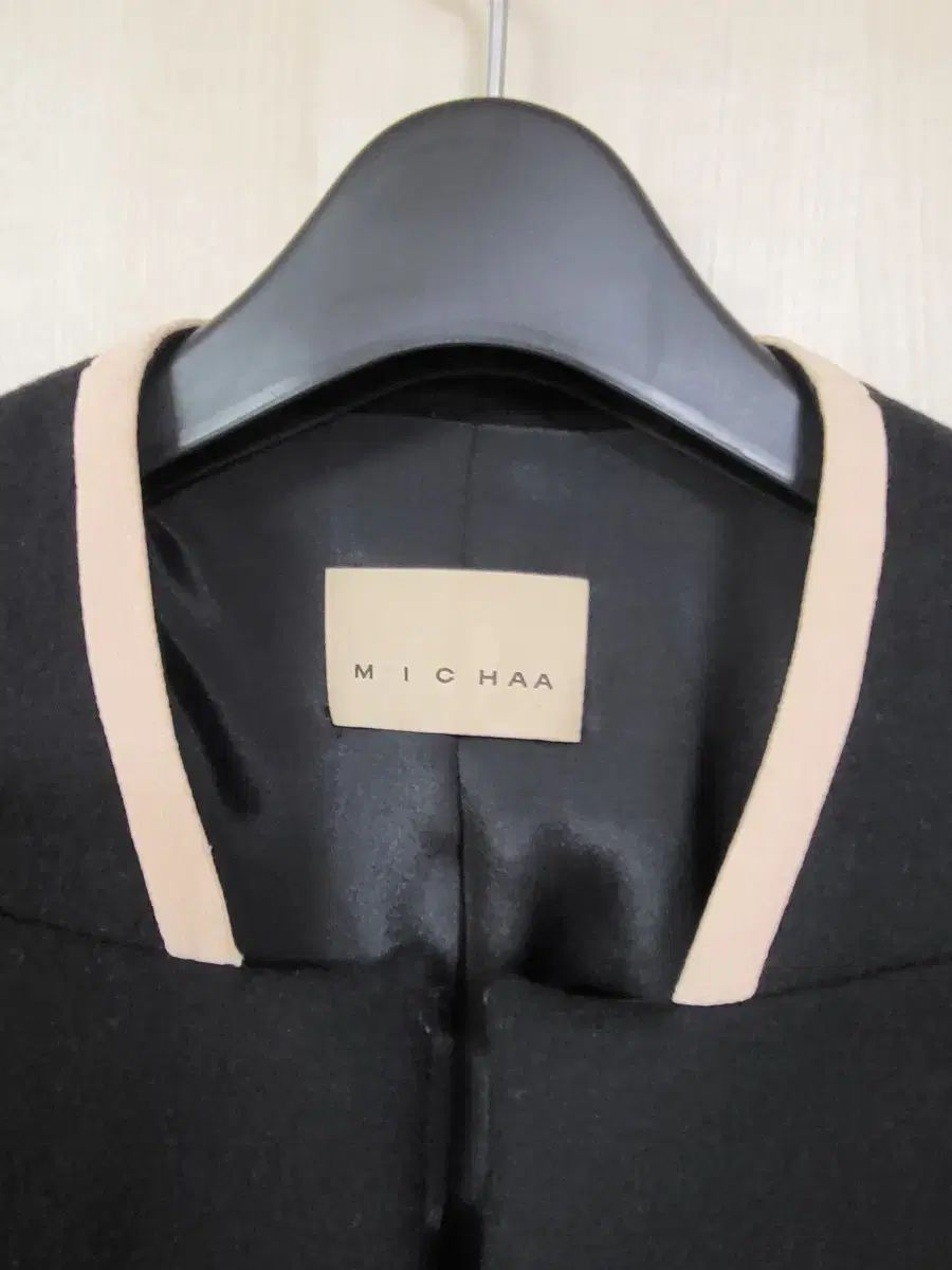 ミシャ ブラック ジャケット バイ POINT