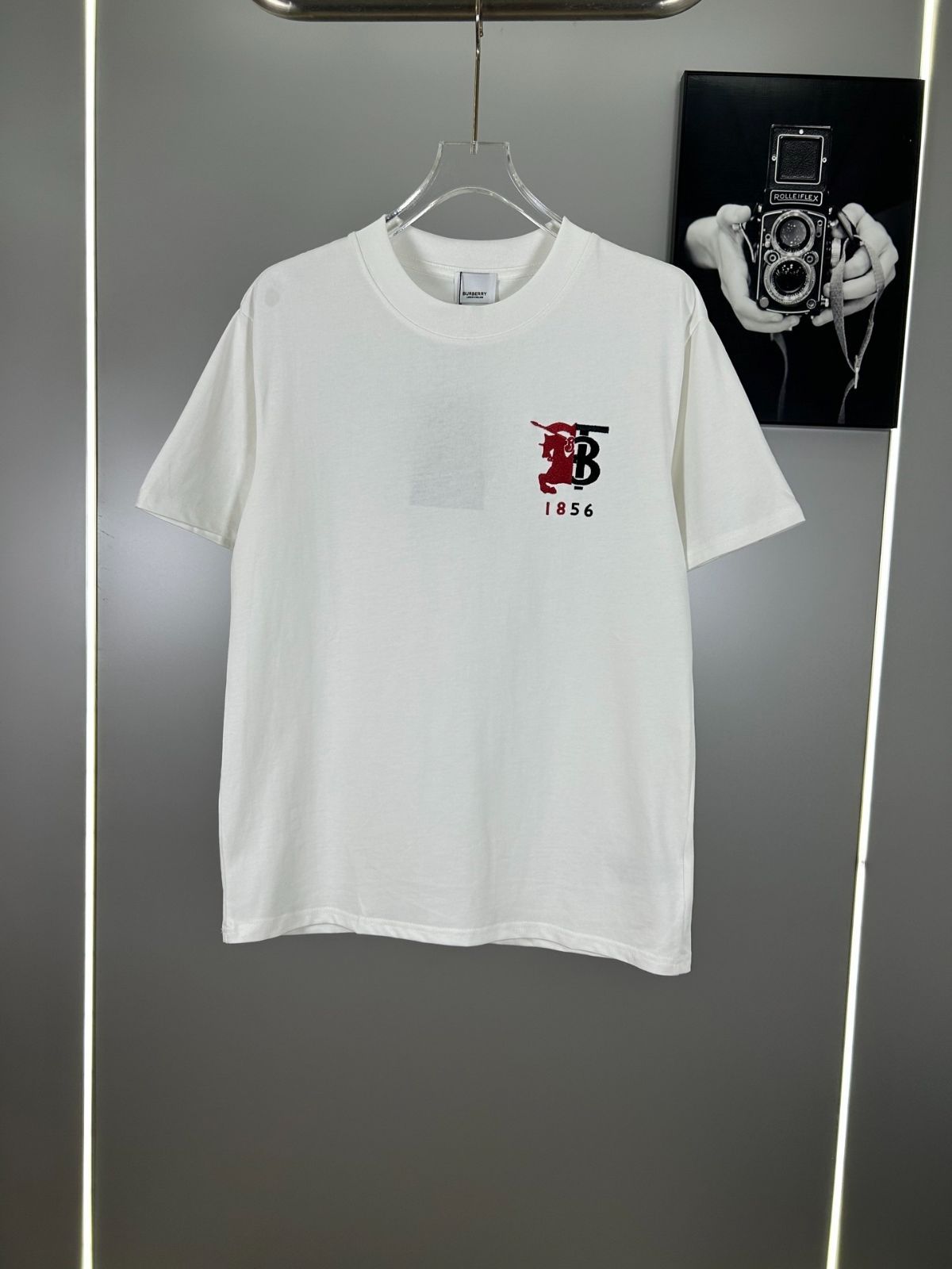バーバリー HESFORD Equestrian Knight 半袖Tシャツ - メルカリ