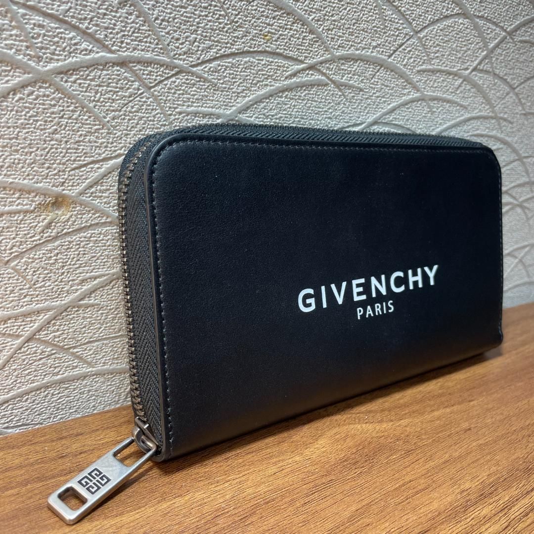 【極美品】 GIVENCHY ジバンシィ ジップラウンド長財布 レザー ブラック 極美品】 GIVENCHY ジバンシィ ジップラウンド長財布 レザー ブラック