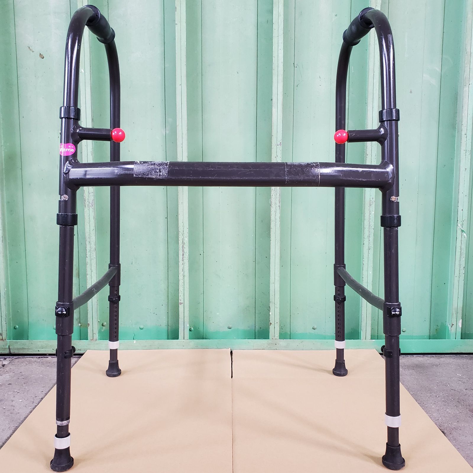 MgウォーカーⅢ型 Sサイズ 歩行補助具 歩行器 Meme ミーム 田辺プレス 