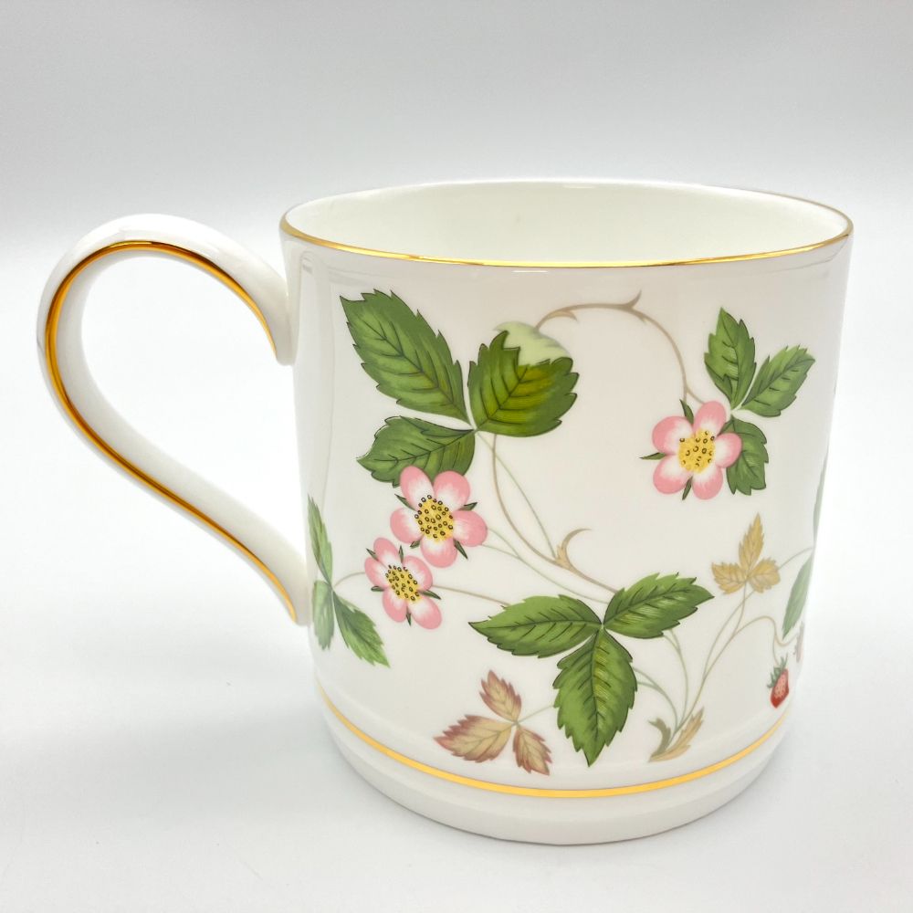 ウェッジウッド WEDGWOOD ワイルドストロベリー WILD STRAWBERRY マグカップ ボーンチャイナ グラス&フォーク刻印【中古】